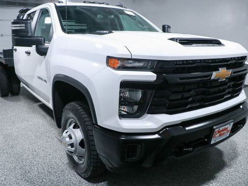 Used 2024 Chevrolet Silverado 3500 W/T AWD/4WD image 6