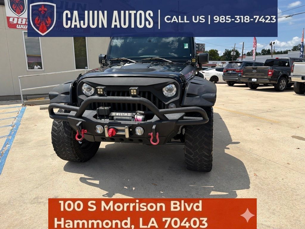 Used 2018 Jeep Wrangler Unlimited Rubicon w/ Connectivity Group AWD/4WD image 4