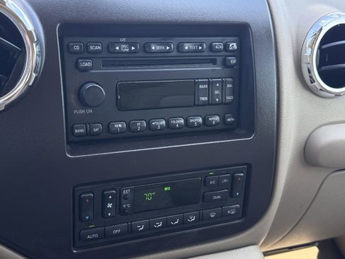 Used 2006 Ford Expedition Eddie Bauer image 18