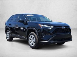 Used 2025 Toyota RAV4 LE FWD video 3