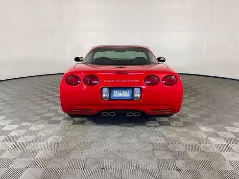 Used 2004 Chevrolet Corvette Coupe w/ Roof Package RWD image 21