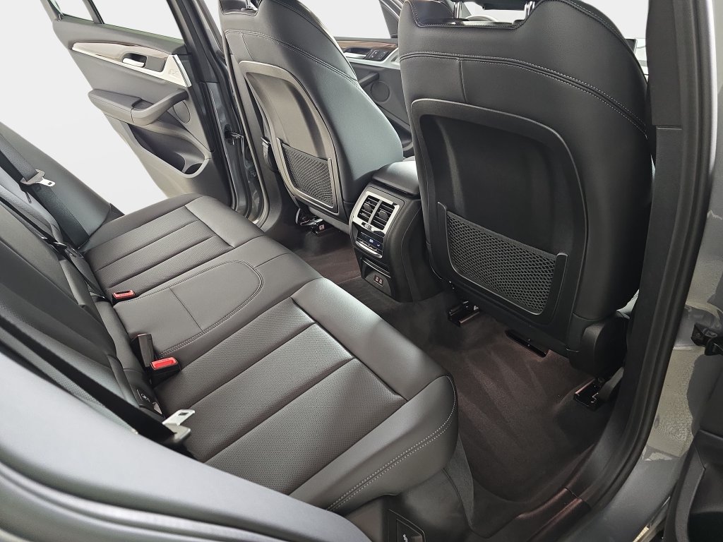 Used 2023 BMW X3 sDrive30i w/ Convenience Package RWD image 12