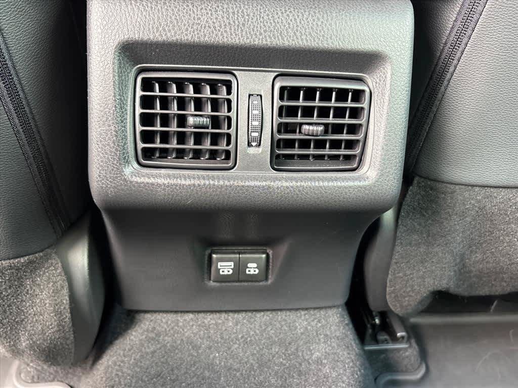 Used 2025 Toyota Camry SE w/ Multimedia Upgrade Package FWD image 10