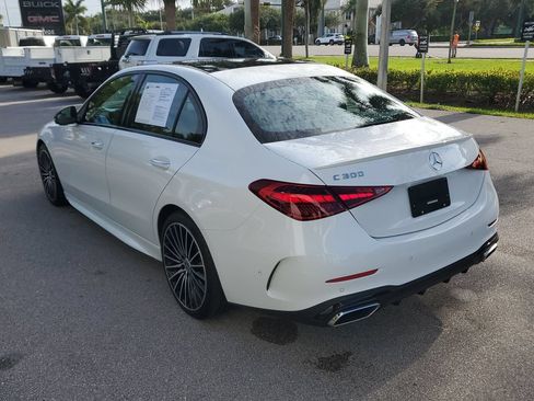 Used 2024 Mercedes-Benz C 300 Sedan image 3