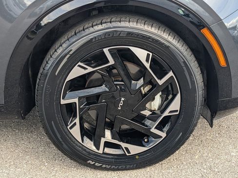 Certified 2023 Kia Sportage SX image 9