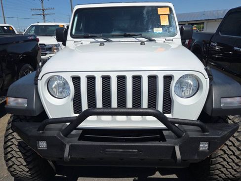 Used 2018 Jeep Wrangler Unlimited Sport S AWD/4WD image 5