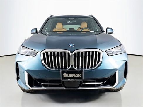 Used 2025 BMW X5 xDrive50e w/ Parking Assistance Package image 2