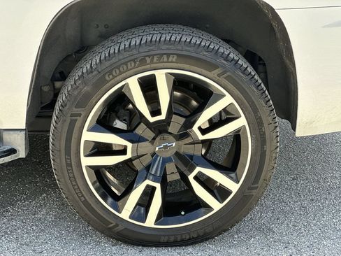 Used 2018 Chevrolet Tahoe Premier RWD image 33