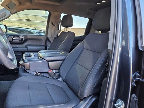 Used 2022 Chevrolet Silverado 1500 Custom image 17