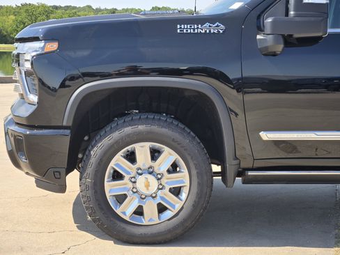 New 2025 Chevrolet Silverado 2500 High Country w/ High Country Premium Package image 5