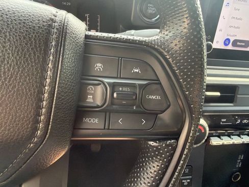 Used 2024 Toyota Tacoma SR w/ SR Upgrade Package AWD/4WD image 32