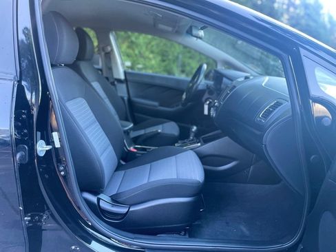 Used 2018 Kia Forte S FWD image 18