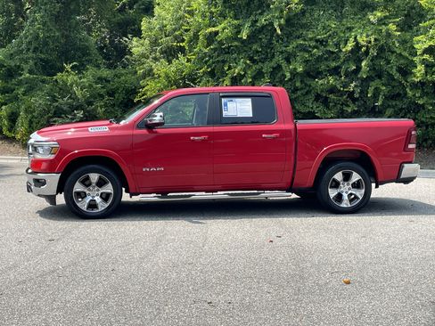 Used 2019 RAM 1500 Laramie AWD/4WD image 12