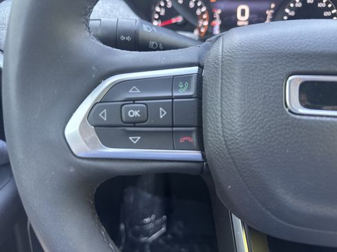 Used 2024 Jeep Compass Latitude AWD/4WD image 21