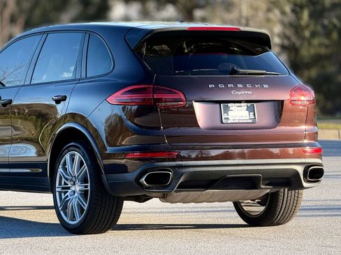 Used 2017 Porsche Cayenne Platinum Edition image 47
