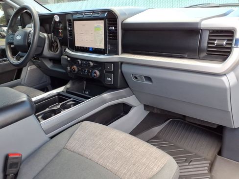 Used 2024 Ford F250 XLT w/ Black Appearance Package AWD/4WD image 10