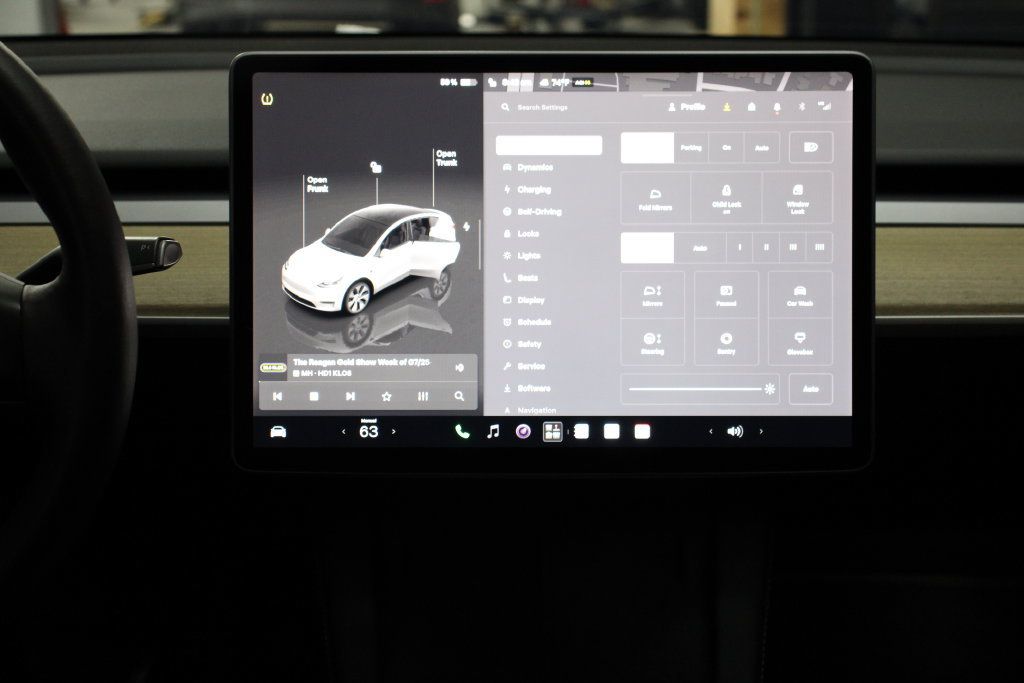 Used 2023 Tesla Model Y Long Range AWD/4WD image 8
