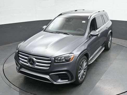 New 2026 Mercedes-Benz GLS 580 4MATIC image 31
