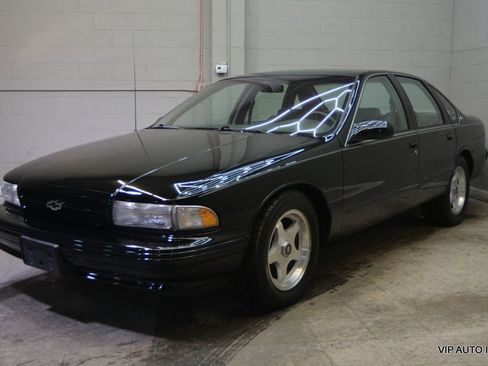 Used 1995 Chevrolet Impala Sedan image 2