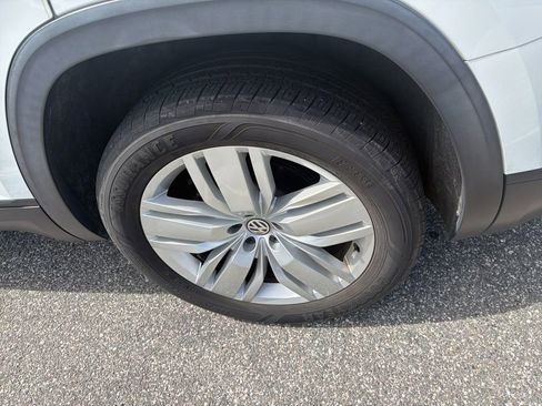Used 2020 Volkswagen Atlas SE w/ Towing Package FWD image 11