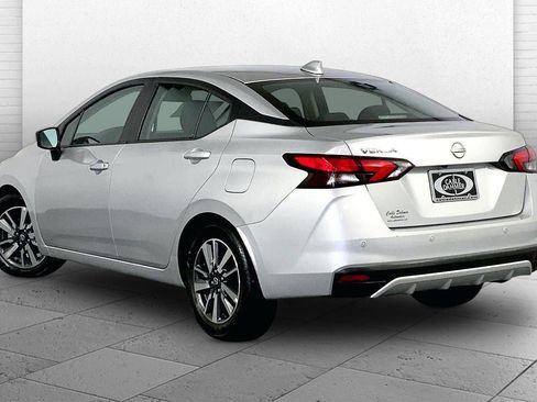 Used 2025 Nissan Versa SV FWD image 11