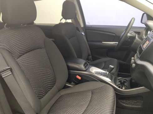 Used 2018 Dodge Journey SE w/ Popular Equipment Group image 21
