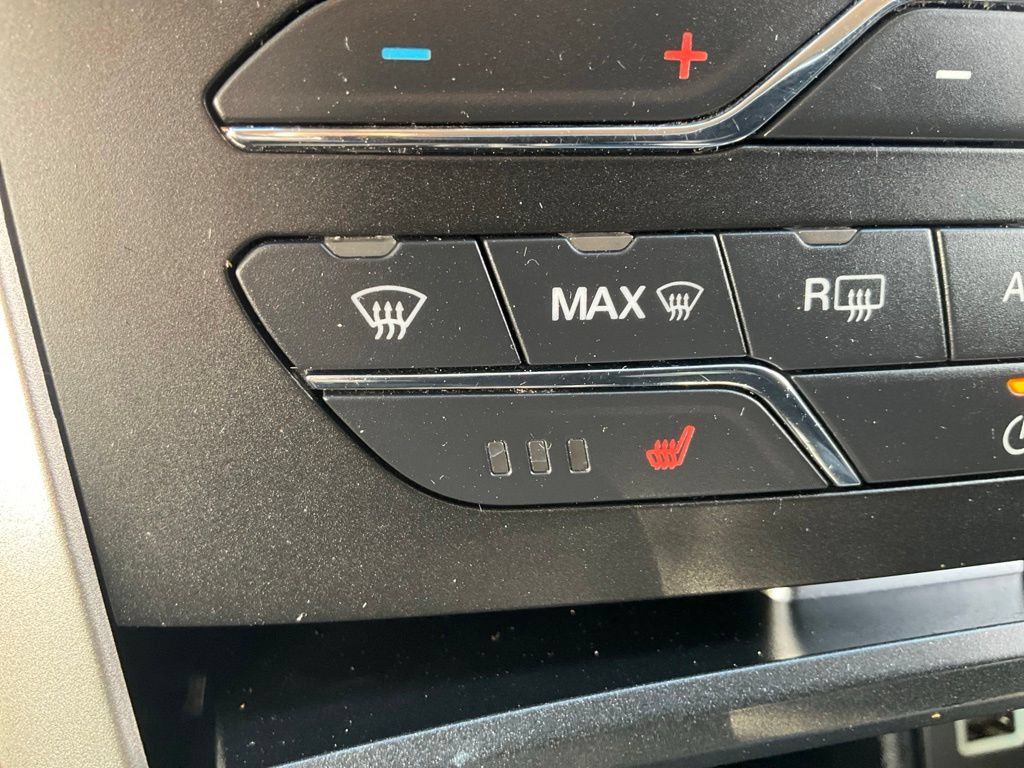 Used 2018 Ford Edge SEL w/ Equipment Group 201A FWD image 19