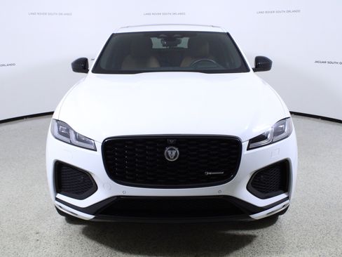 Used 2025 Jaguar F-PACE R-Dynamic S image 2
