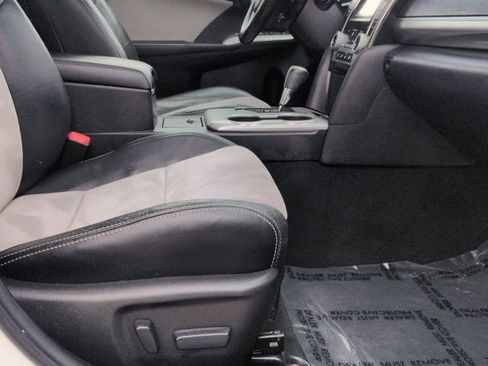 Used 2012 Toyota Camry SE image 29