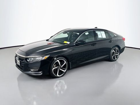 Used 2019 Honda Accord Sport image 3