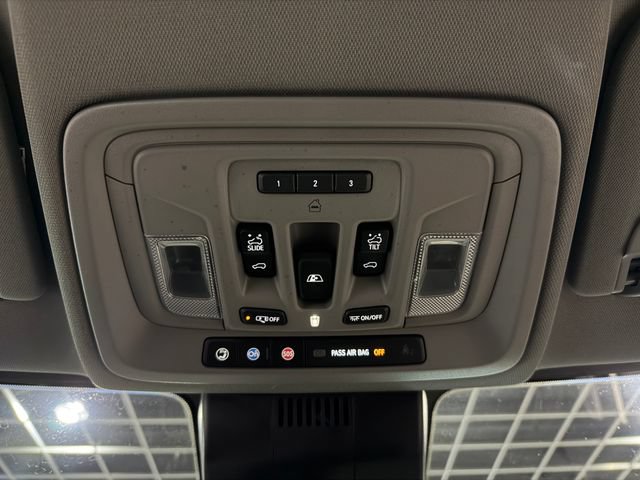 Used 2024 GMC Sierra 2500 Denali w/ Denali Reserve Package AWD/4WD image 25