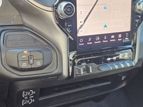 New 2026 RAM 2500 Laramie AWD/4WD image 51