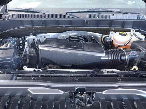 Used 2019 Chevrolet Silverado 1500 Custom w/ Custom Convenience Package AWD/4WD image 36