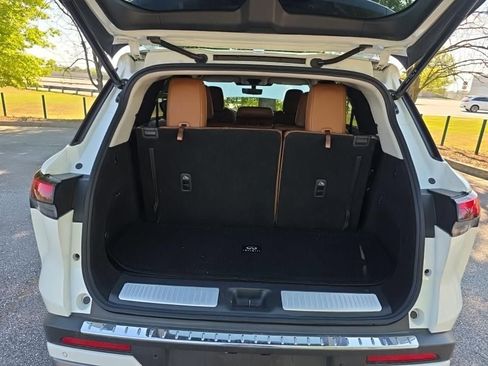 Used 2023 INFINITI QX60 Sensory w/ Vision Package image 11