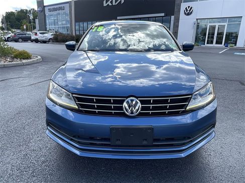 Used 2018 Volkswagen Jetta S image 2