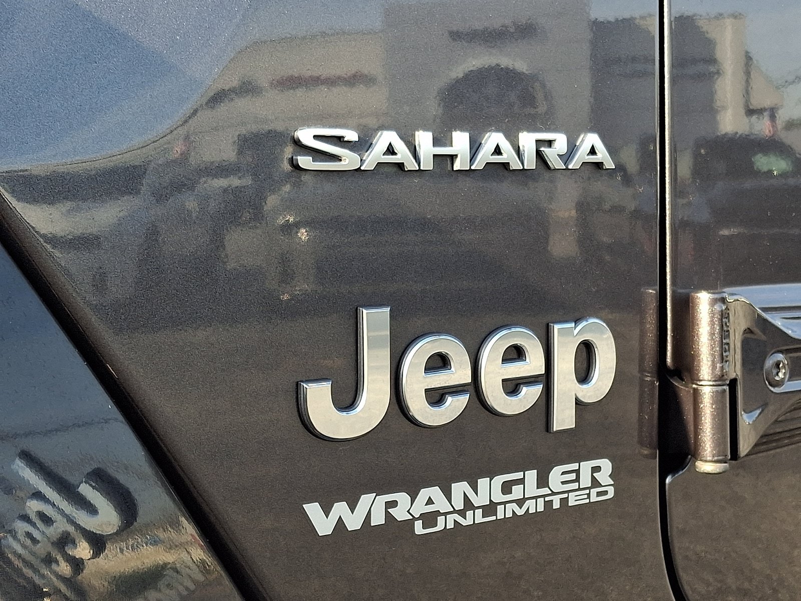 Used 2020 Jeep Wrangler Unlimited Sahara AWD/4WD image 30