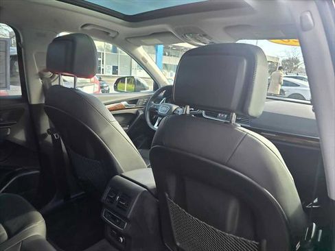 Used 2020 Audi Q5 e Premium Plus w/ Premium Plus Package image 15