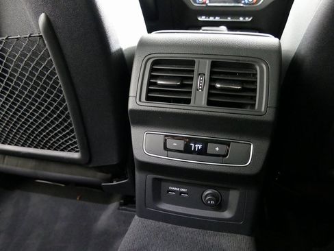 Used 2023 Audi Q5 2.0T Premium w/ Convenience Package image 29