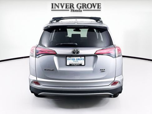 Used 2018 Toyota RAV4 XLE AWD/4WD image 6