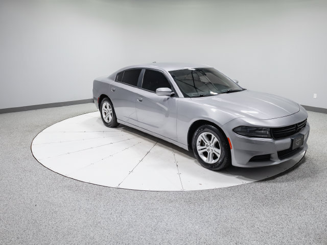 Used 2018 Dodge Charger SXT RWD image 24