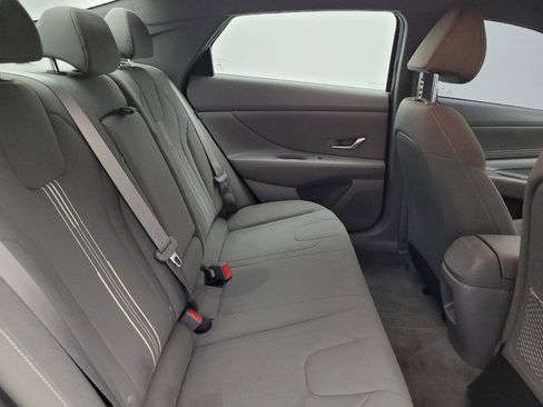 Used 2024 Hyundai Elantra SEL w/ Convenience Package FWD image 19