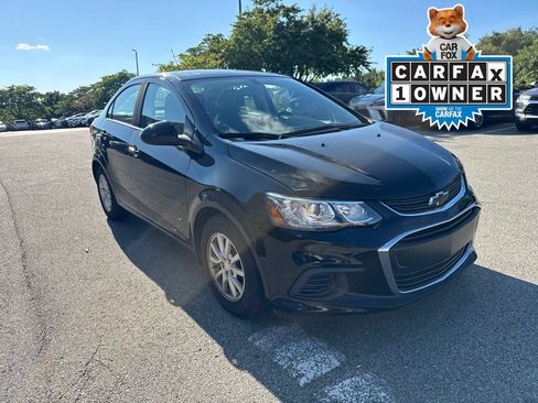 Used 2018 Chevrolet Sonic LT FWD image 1