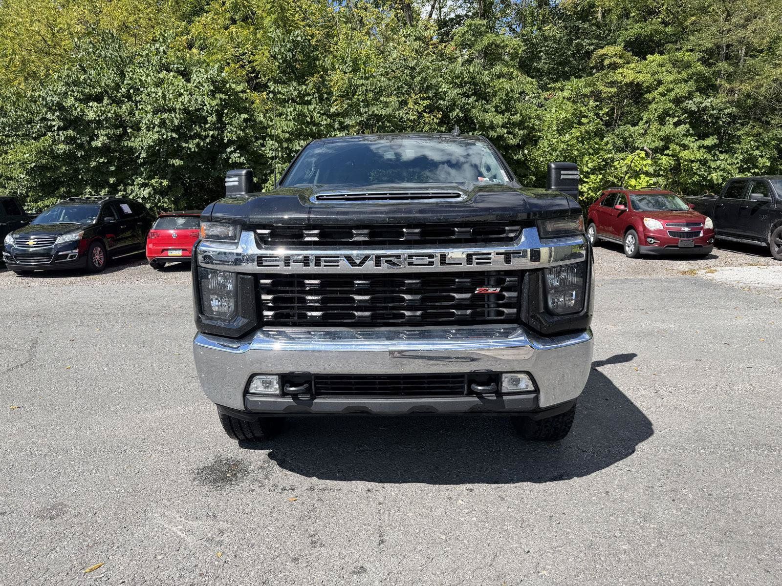 Used 2021 Chevrolet Silverado 2500 LT w/ Convenience Package AWD/4WD image 2