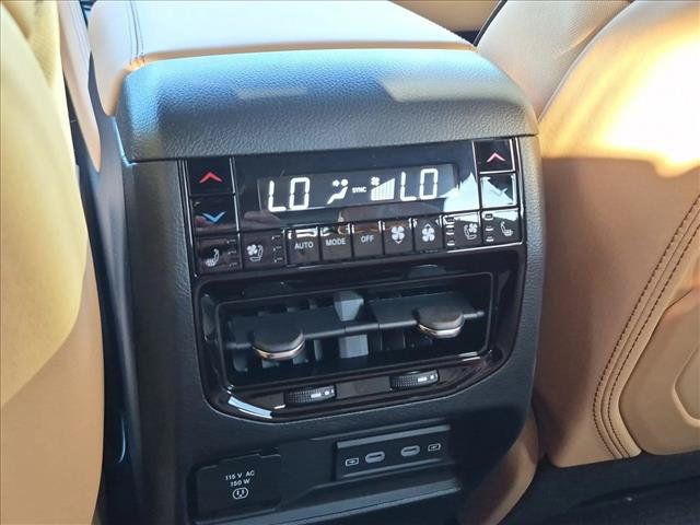 Used 2026 Jeep Grand Cherokee Summit w/ Obsidian Package AWD/4WD image 13