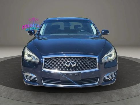 Used 2018 INFINITI Q70 Luxe RWD image 9