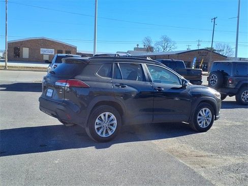 Used 2024 Toyota Corolla Cross LE image 21