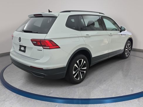 Certified 2022 Volkswagen Tiguan S image 5