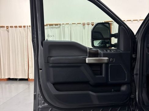 Used 2022 Ford F250 Lariat w/ Tremor Off-Road Package AWD/4WD image 16