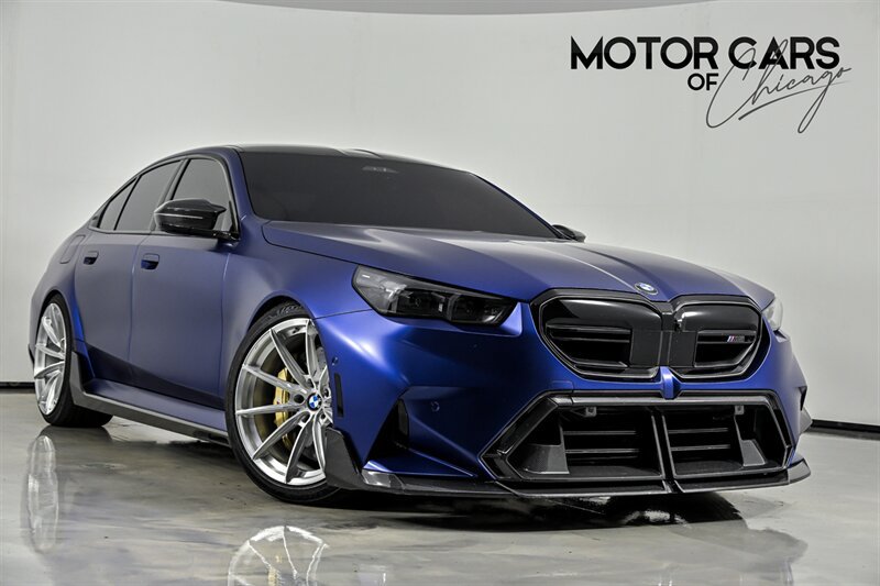 Used 2025 BMW M5 w/ Carbon Package AWD/4WD image 1