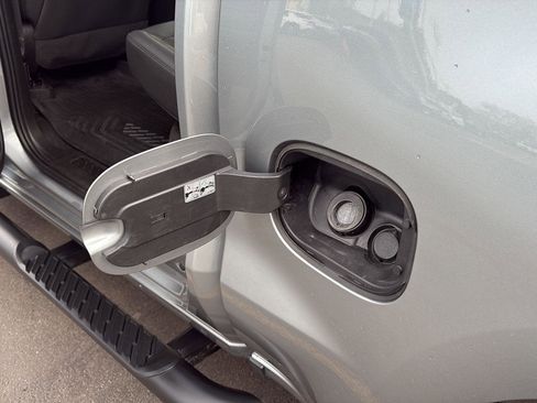 Certified 2023 Chevrolet Silverado 1500 RST AWD/4WD image 16